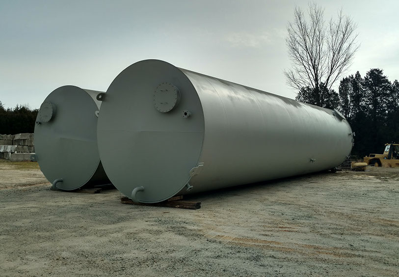 Painted API-650 tall vertical storage tanks